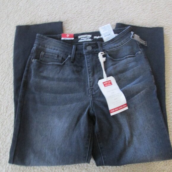 Signature Levi Strauss High Rise Ankle Slim Jeans Womens Size 4 Black Distressed - Picture 4 of 9